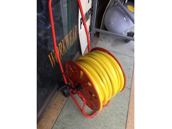 Manual hose reel wall mounted 1” x 30m - FARM AND INDUSTRIAL SPARES